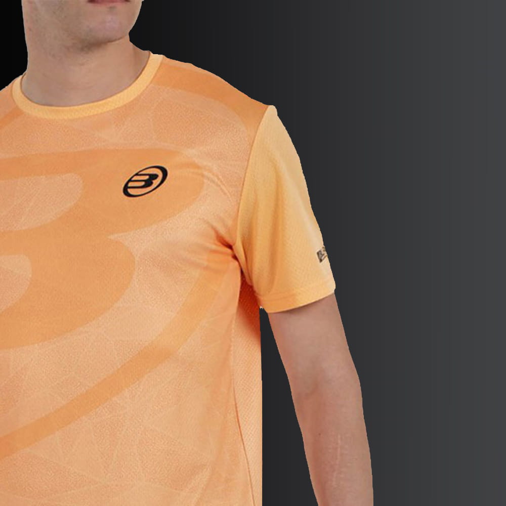 scopri l'abbigliamento padel